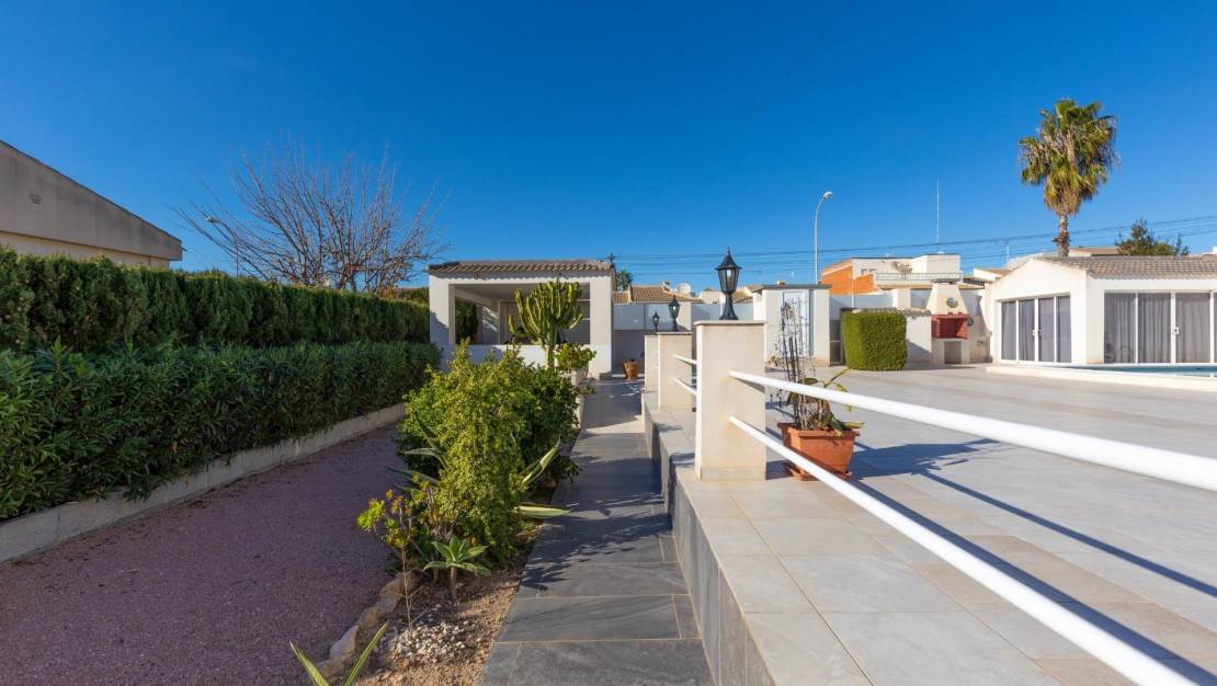 Sale - Villa - Torrevieja - La siesta