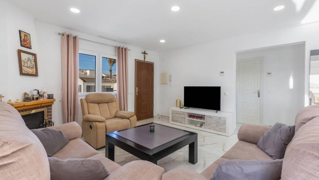 Sale - Villa - Torrevieja - La siesta