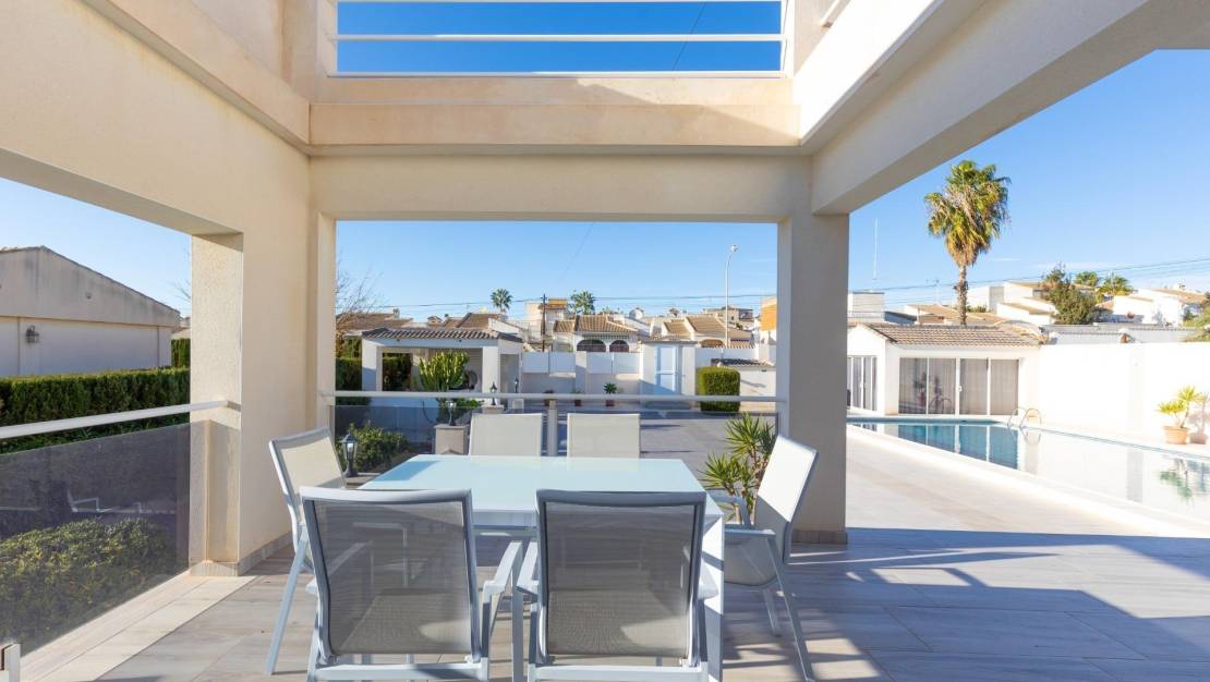 Sale - Villa - Torrevieja - La siesta