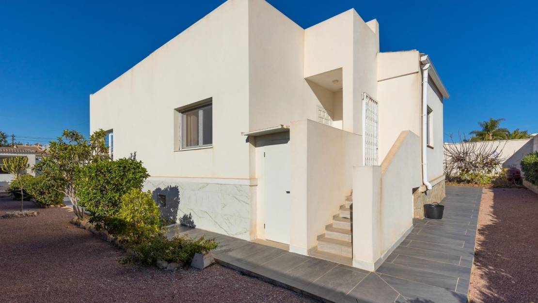 Sale - Villa - Torrevieja - La siesta