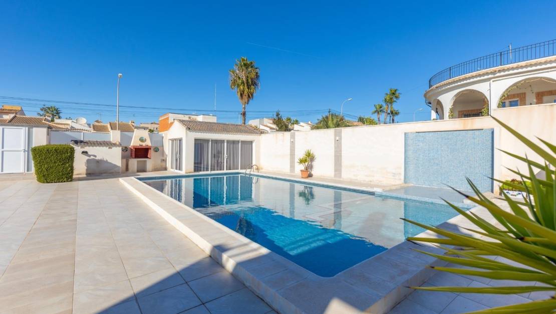 Sale - Villa - Torrevieja - La siesta