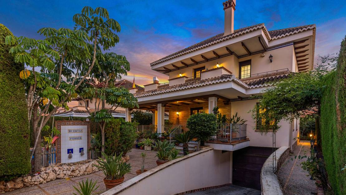 Sale - Villa - Torrevieja - La Veleta