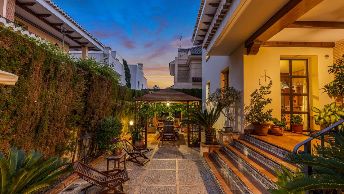 Sale - Villa - Torrevieja - La Veleta