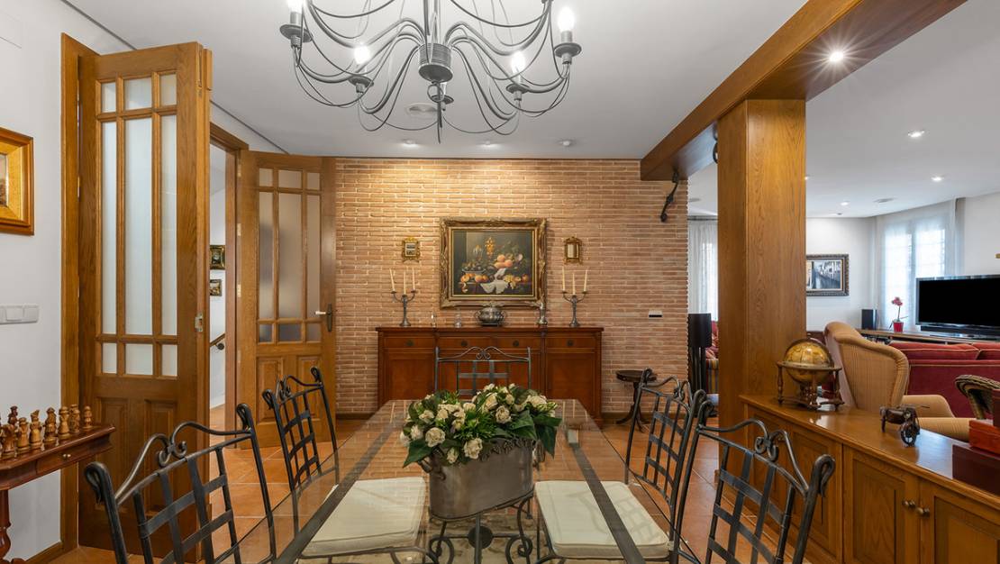 Sale - Villa - Torrevieja - La Veleta