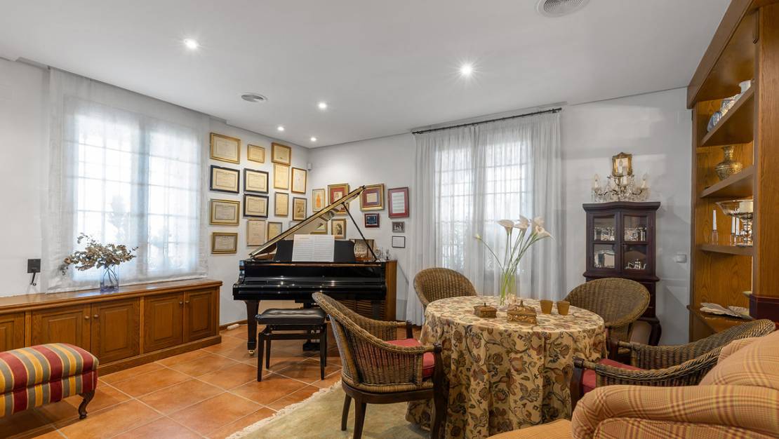 Sale - Villa - Torrevieja - La Veleta