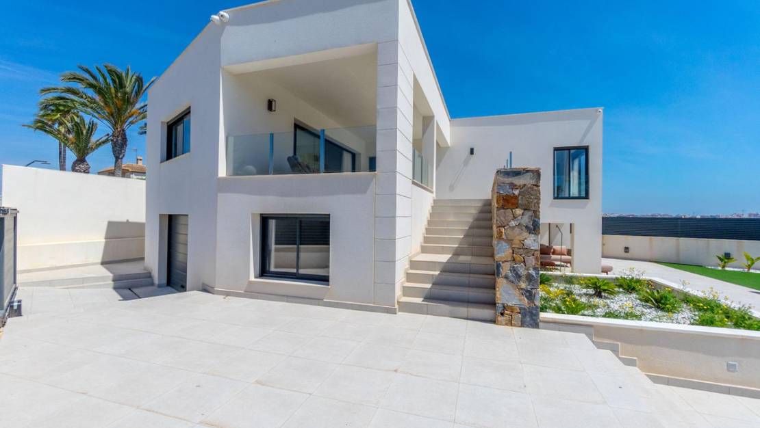 Sale - Villa - Torrevieja - La Veleta
