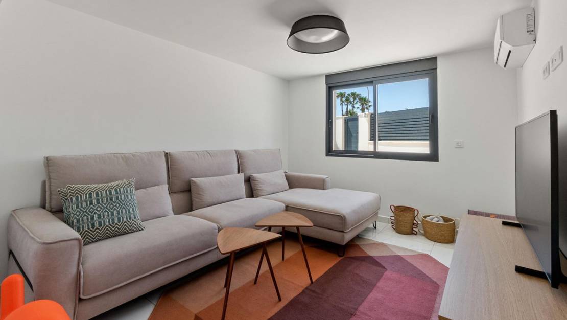 Sale - Villa - Torrevieja - La Veleta