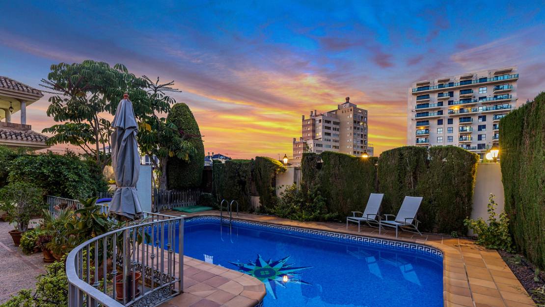 Sale - Villa - Torrevieja - La Veleta