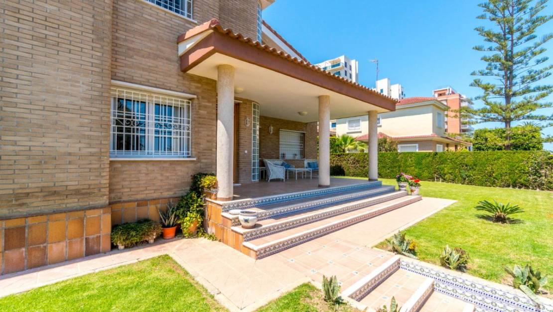 Sale - Villa - Torrevieja - La Veleta