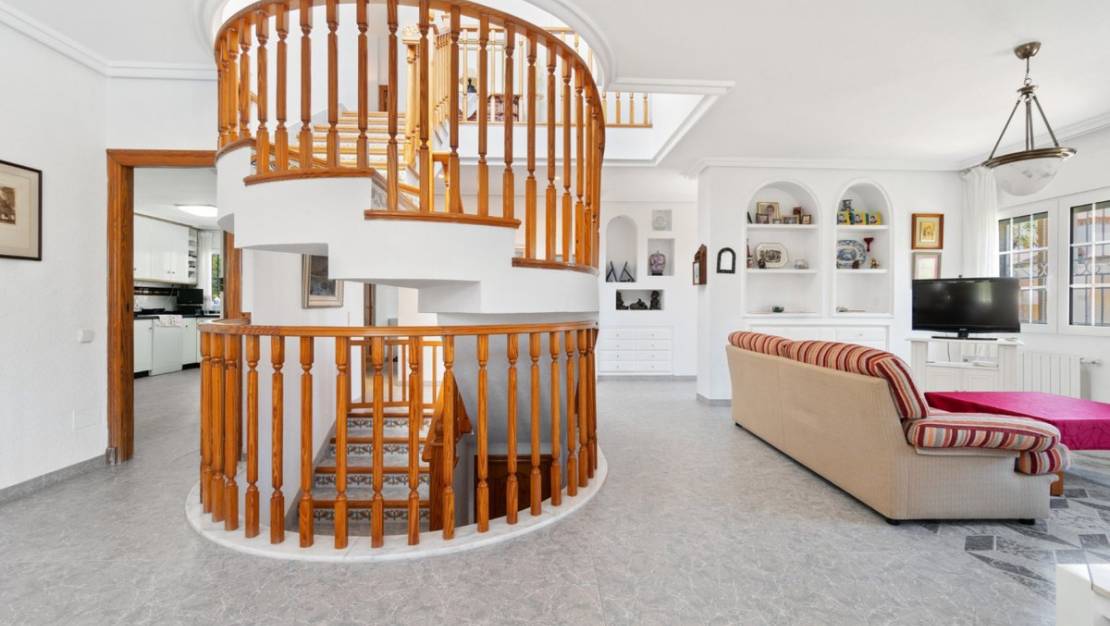 Sale - Villa - Torrevieja - La Veleta