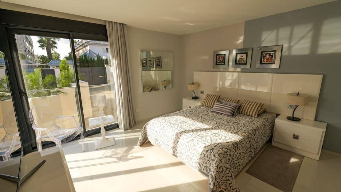 Sale - Villa - Torrevieja - La Veleta