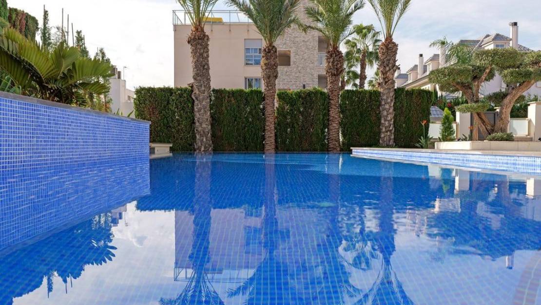 Sale - Villa - Torrevieja - La Veleta