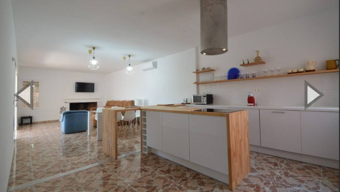 Sale - Villa - Torrevieja - La Veleta