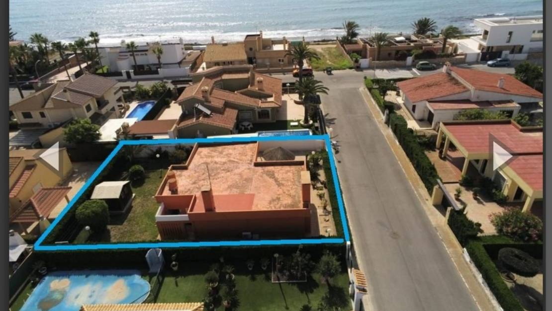 Sale - Villa - Torrevieja - La Veleta