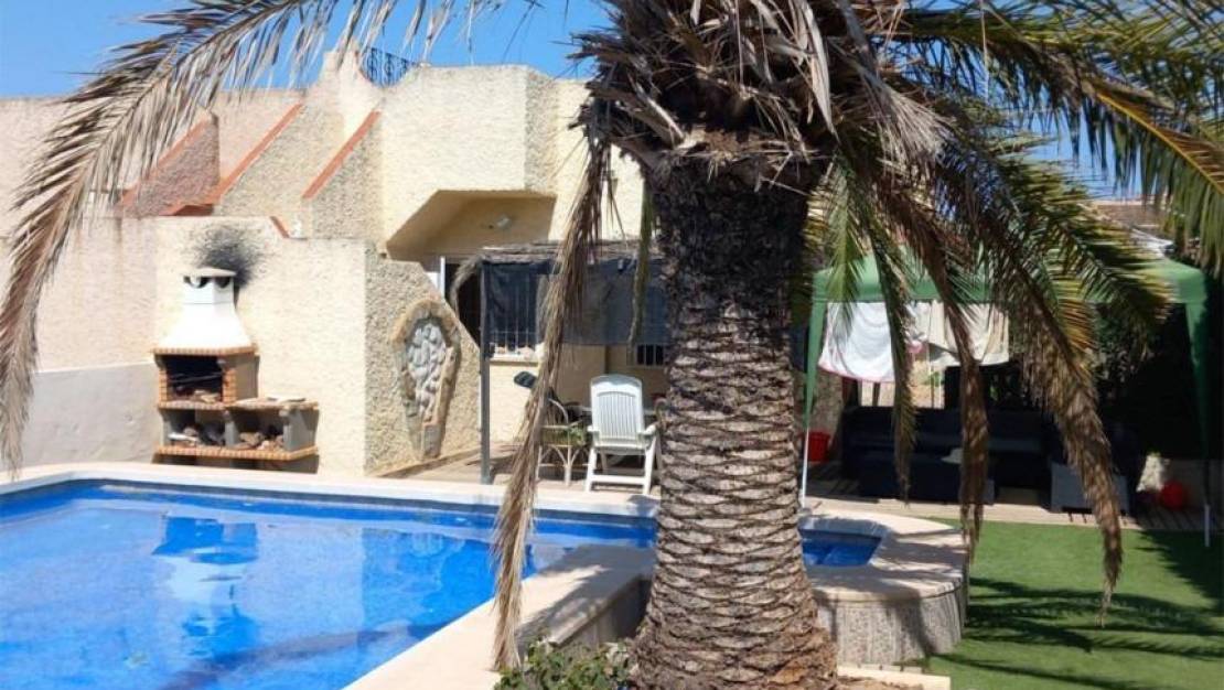 Sale - Villa - Torrevieja - Los altos