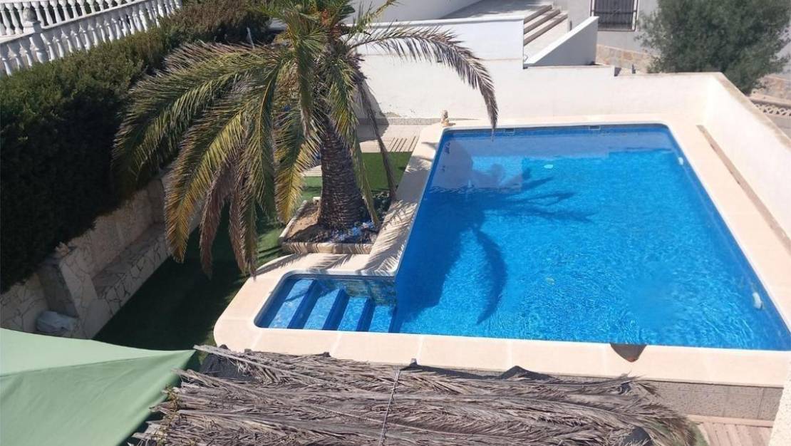 Sale - Villa - Torrevieja - Los altos