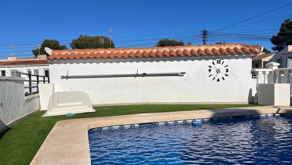 Sale - Villa - Torrevieja - Los Balcones - Los Altos del Edén