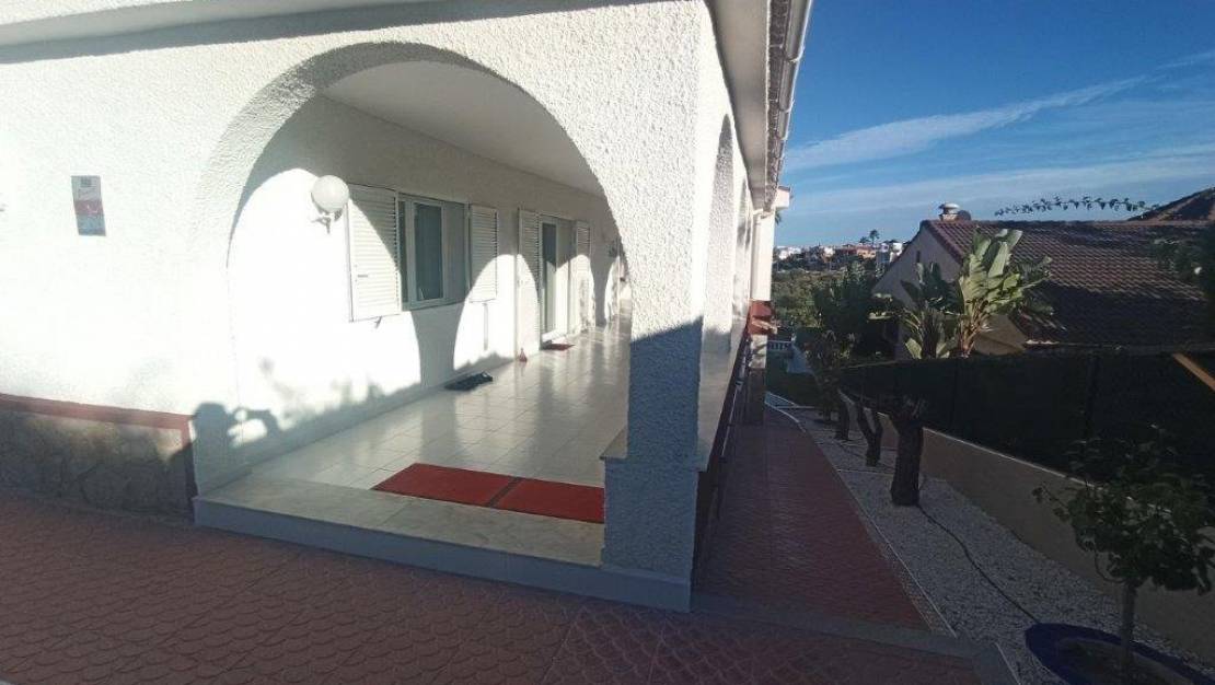 Sale - Villa - Torrevieja - Los Balcones