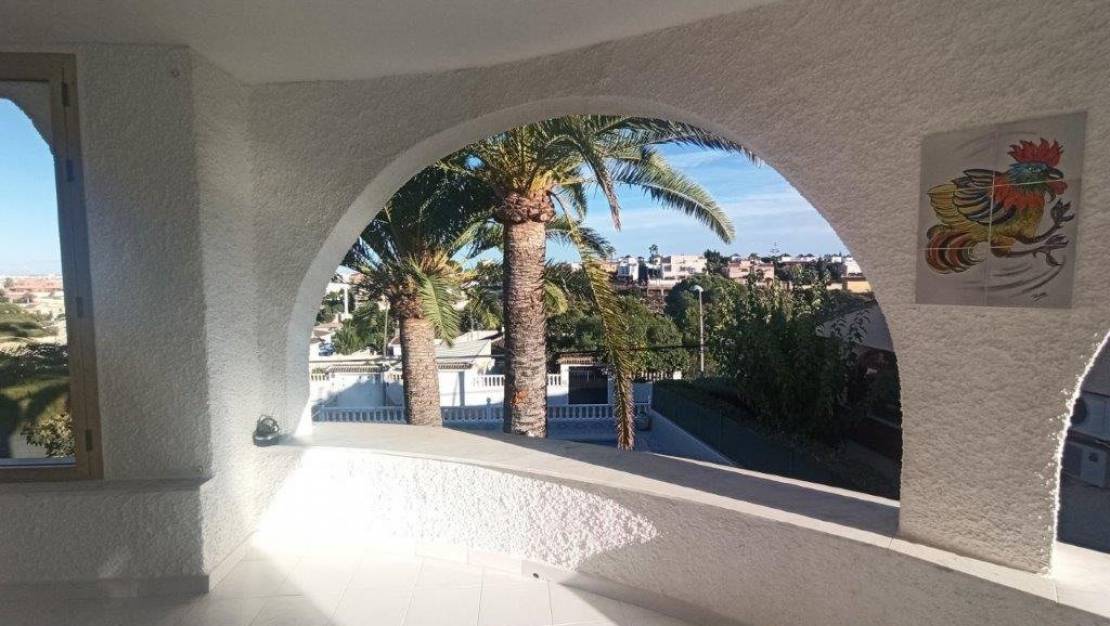 Sale - Villa - Torrevieja - Los Balcones