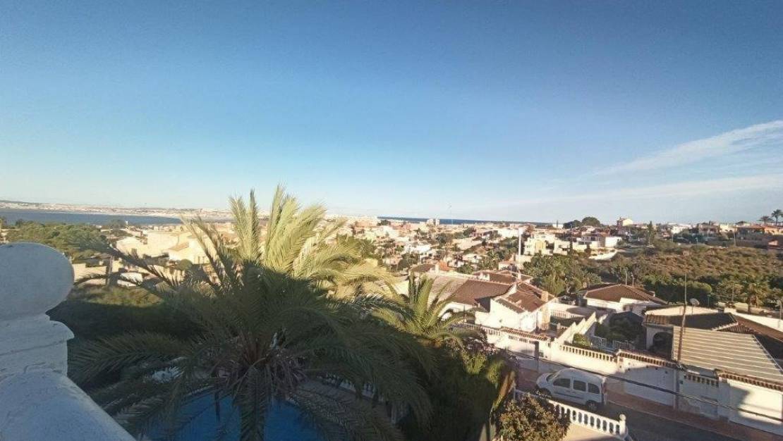 Sale - Villa - Torrevieja - Los Balcones