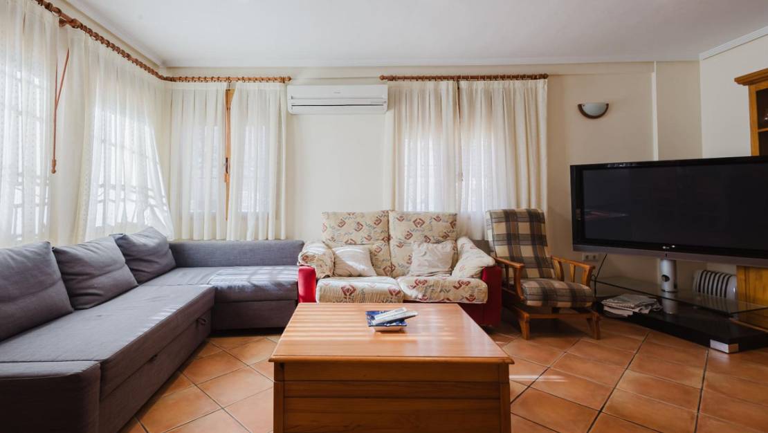 Sale - Villa - Torrevieja - Playa De La Mata