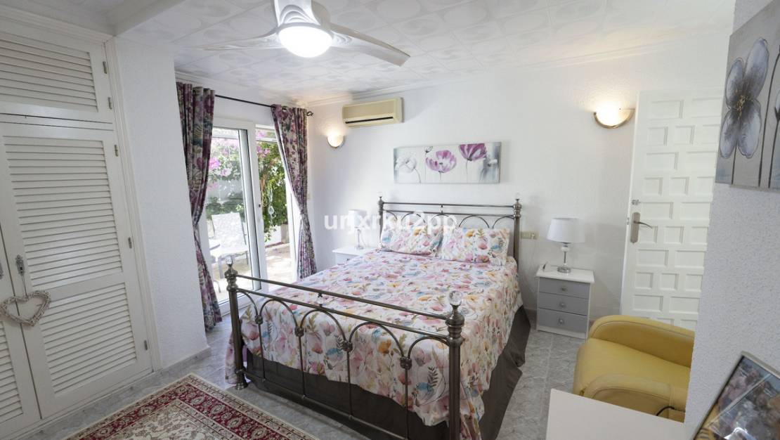 Sale - Villa - Torrevieja - San Luis