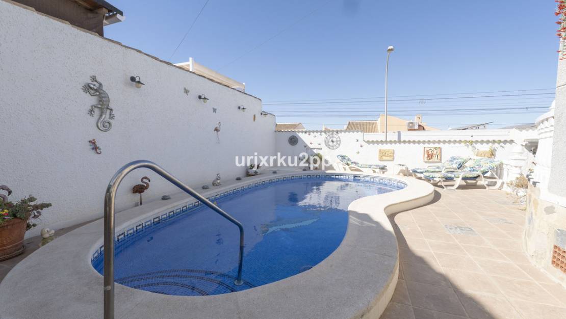Sale - Villa - Torrevieja - San Luis