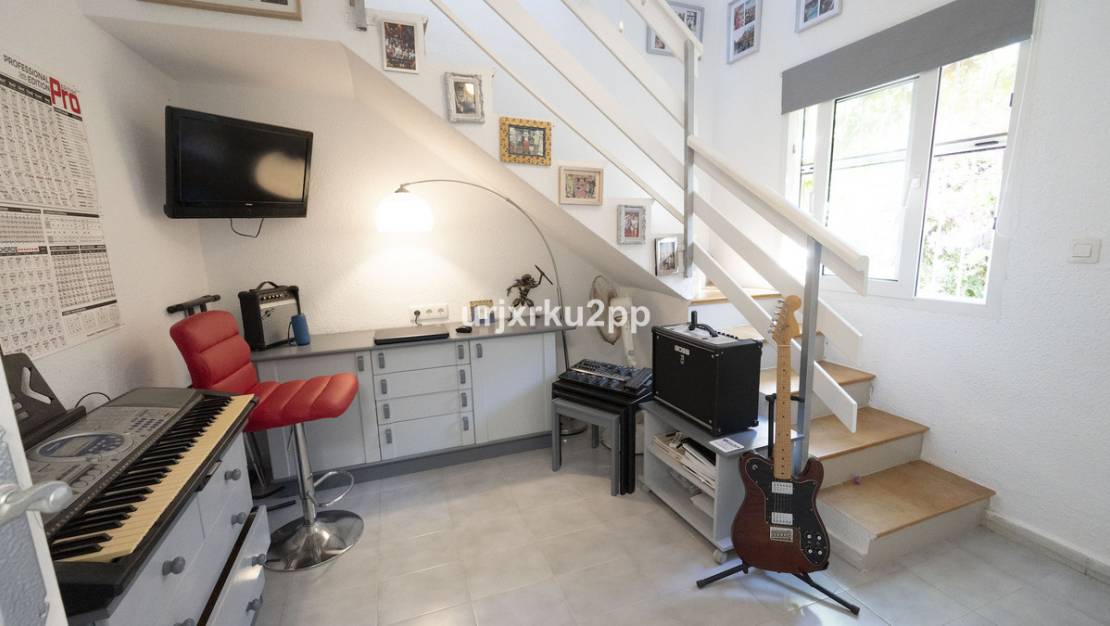 Sale - Villa - Torrevieja - San Luis