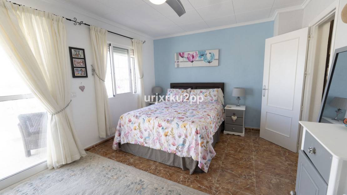 Sale - Villa - Torrevieja - San Luis