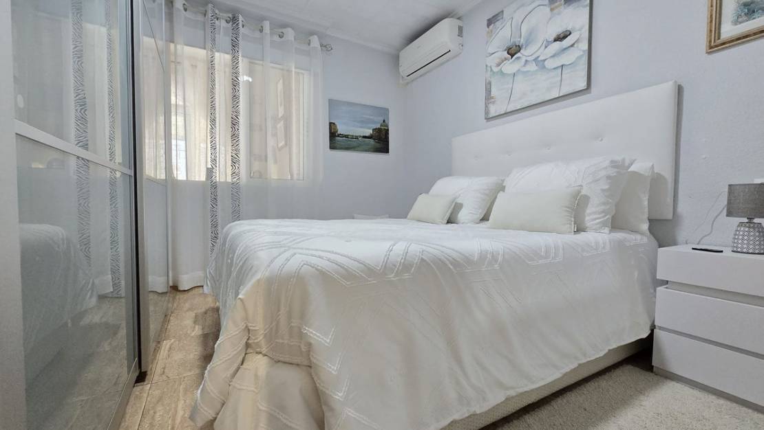 Sale - Villa - Torrevieja - San Luis