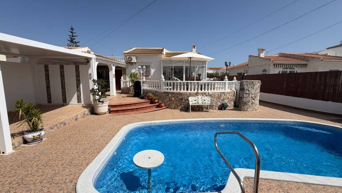 Sale - Villa - Torrevieja - San Luis