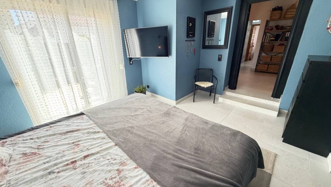 Sale - Villa - Torrevieja - San Luis