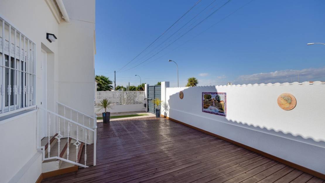 Sale - Villa - Torrevieja - San Luis