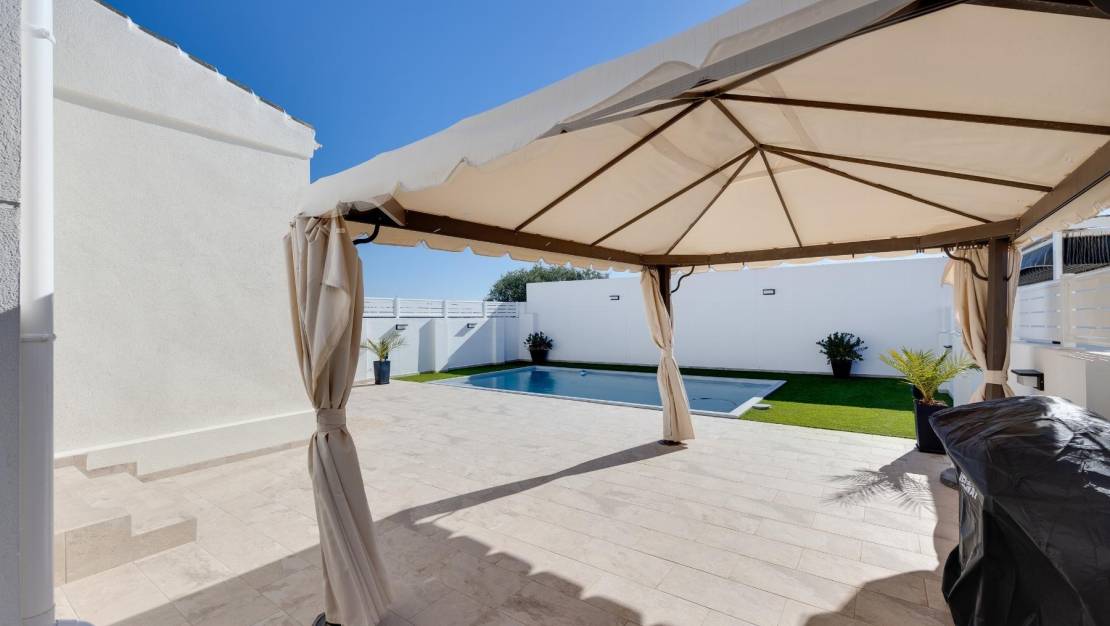 Sale - Villa - Torrevieja - San Luis