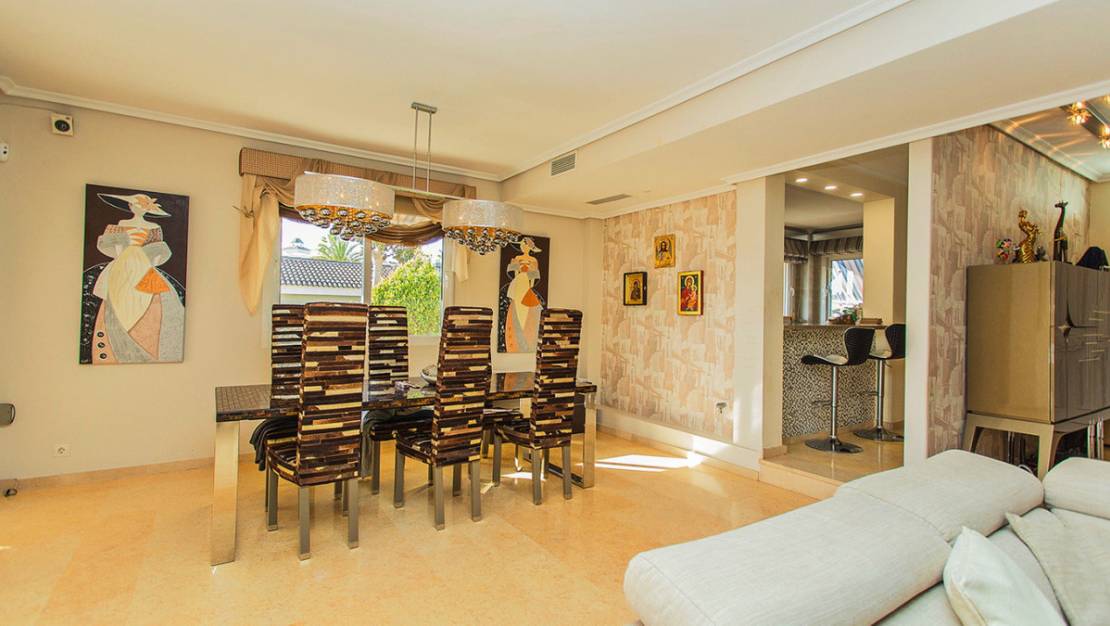 Sale - Villa - Torrevieja - Torre la mata