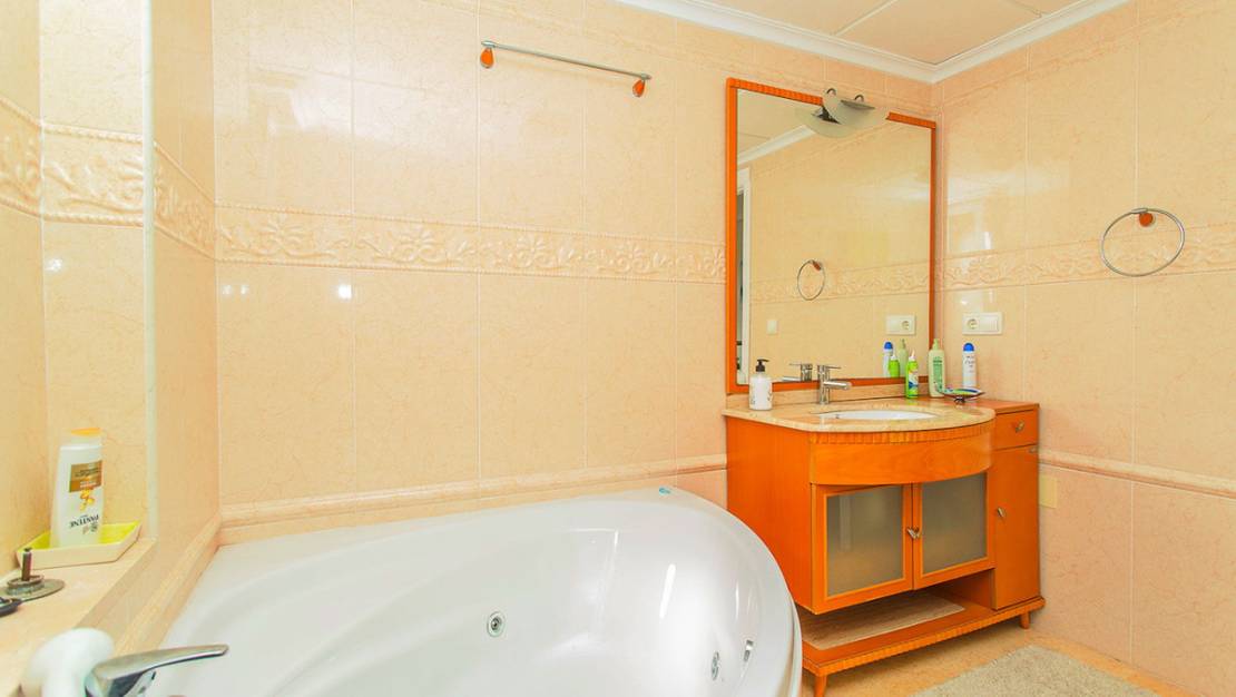 Sale - Villa - Torrevieja - Torre la mata