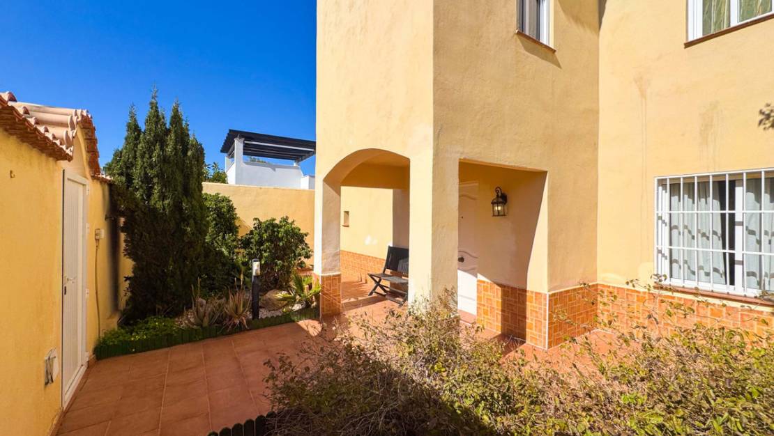 Sale - Villa - Torrevieja - Torre la mata
