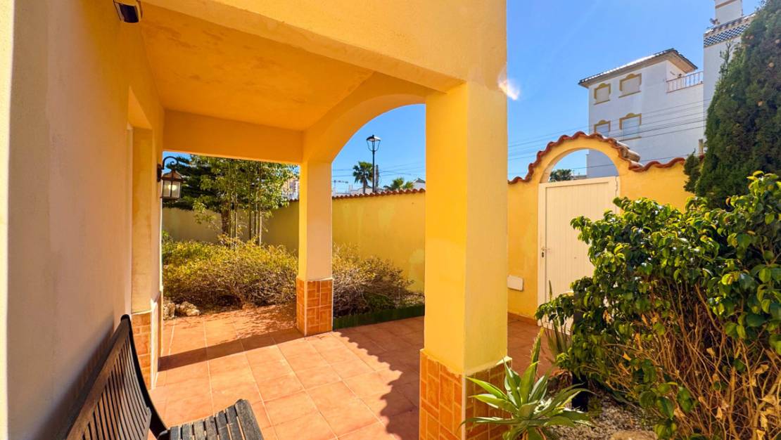 Sale - Villa - Torrevieja - Torre la mata