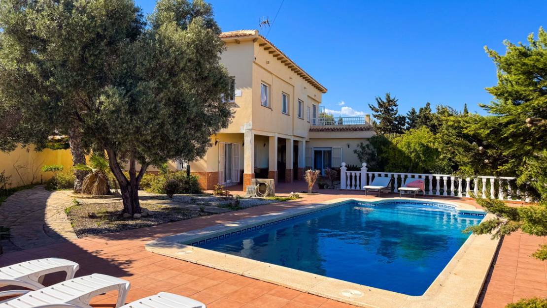 Sale - Villa - Torrevieja - Torre la mata