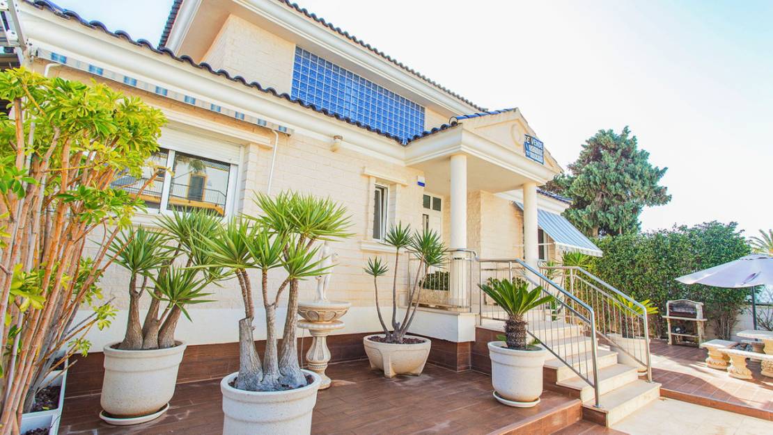 Sale - Villa - Torrevieja - Torre la mata