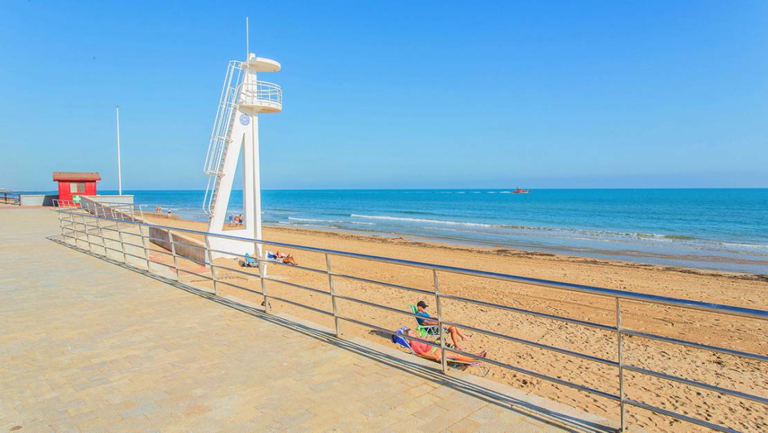 Sale - Villa - Torrevieja - Torre la mata