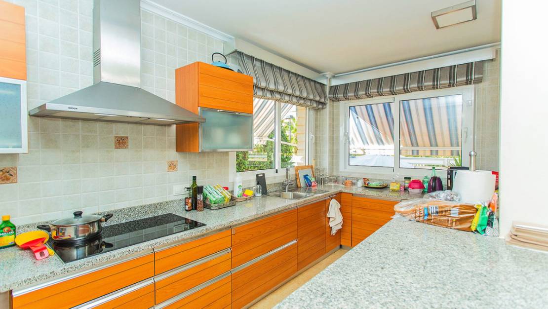 Sale - Villa - Torrevieja - Torre la mata