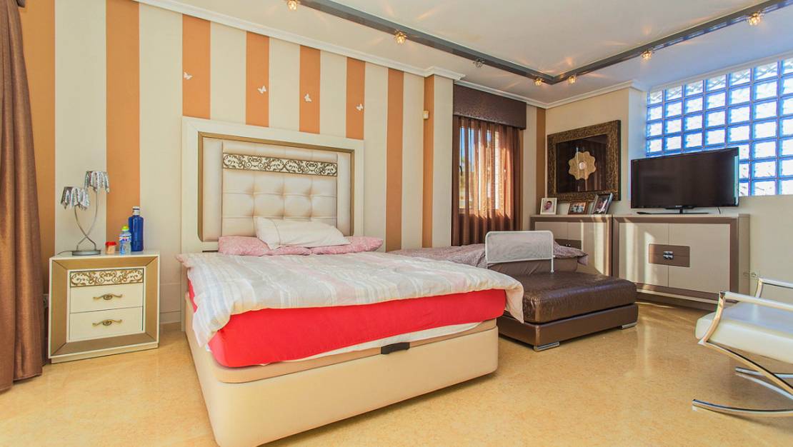 Sale - Villa - Torrevieja - Torre la mata
