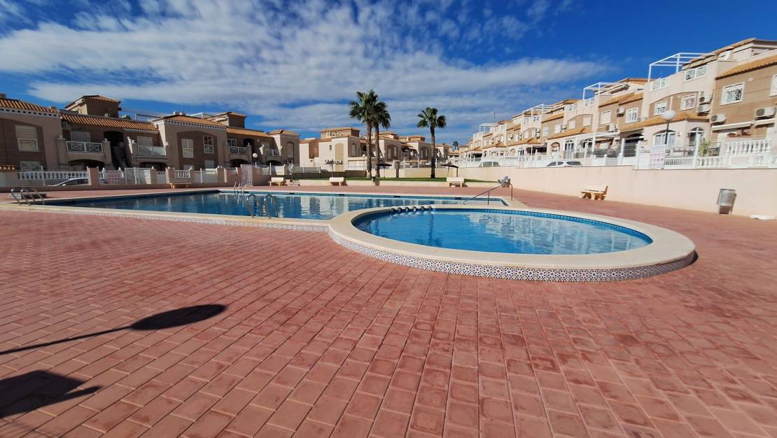 Sale - Villa - Torrevieja - Torreblanca