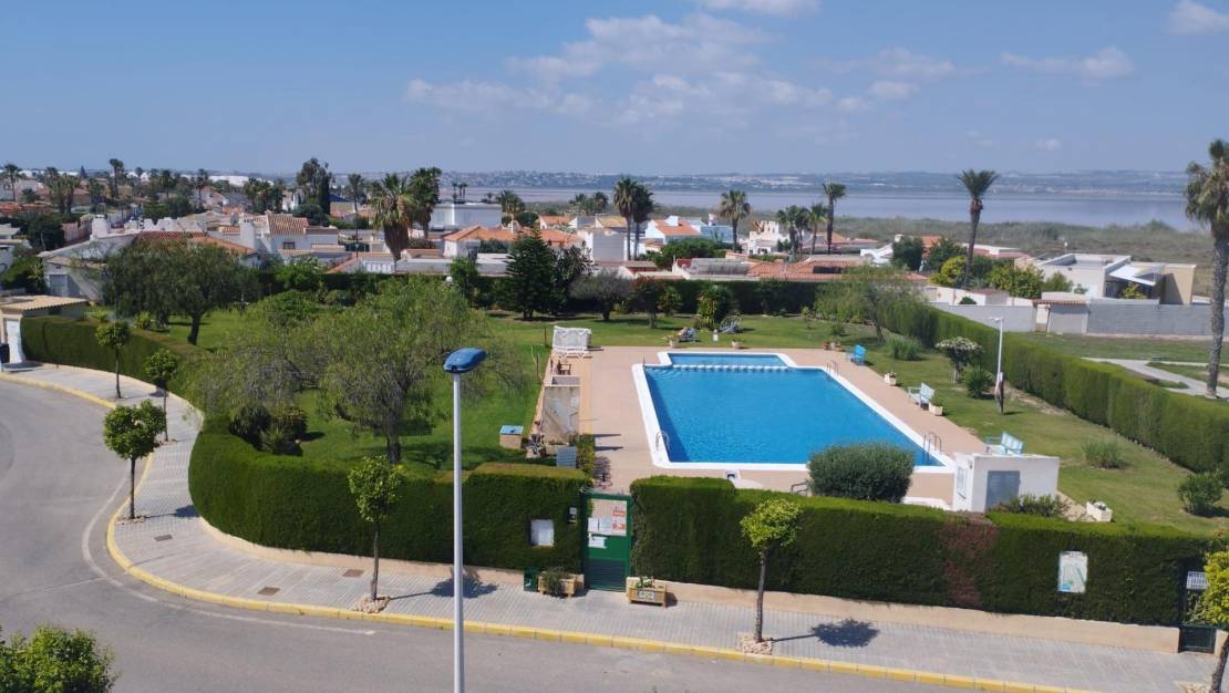 Sale - Villa - Torrevieja - Torreta florida