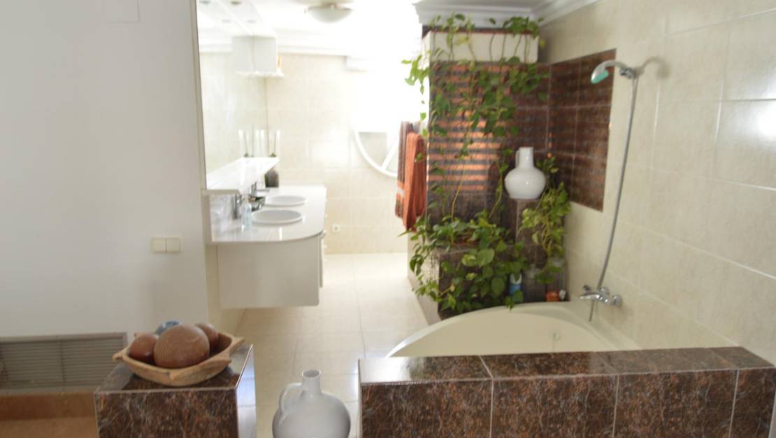 Sale - Villa - Torrevieja - Torrevieja Centro