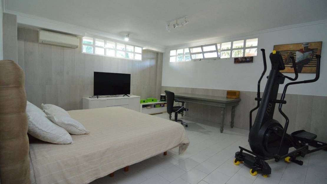 Sale - Villa - Torrevieja - Torrevieja Centro