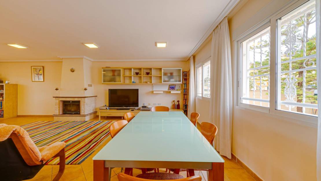 Sale - Villa - Torrevieja - Torrevieja Centro