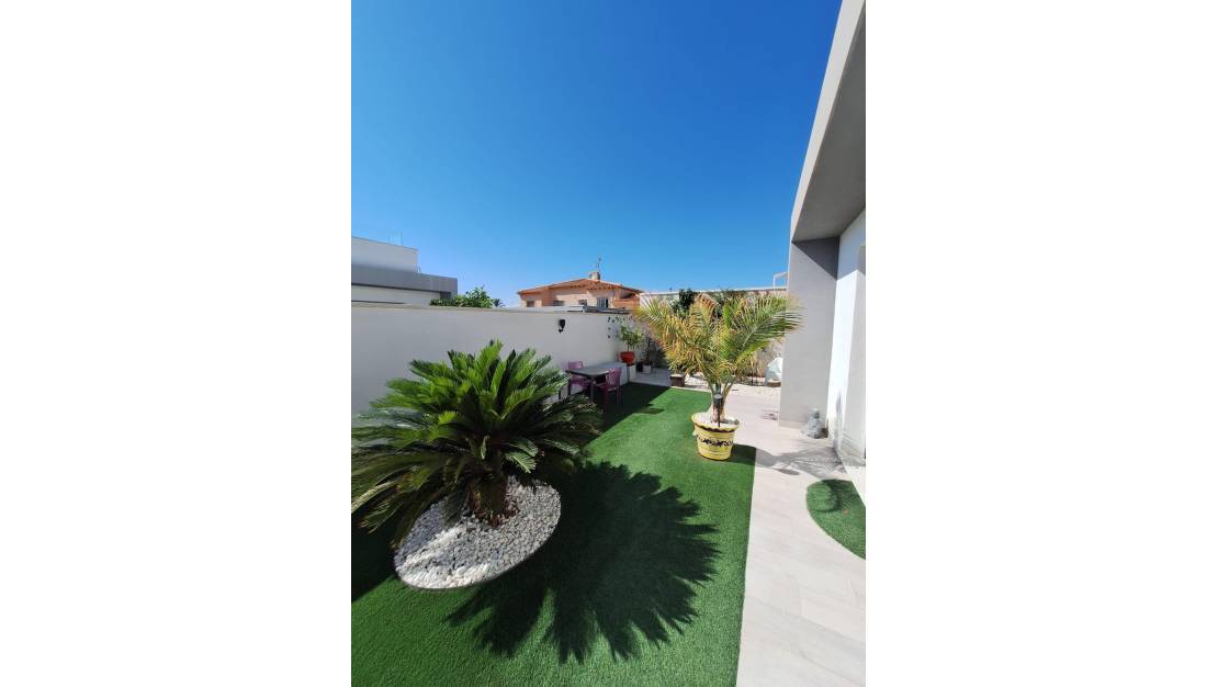 Sale - Villa - Torrevieja - Torrevieja Centro