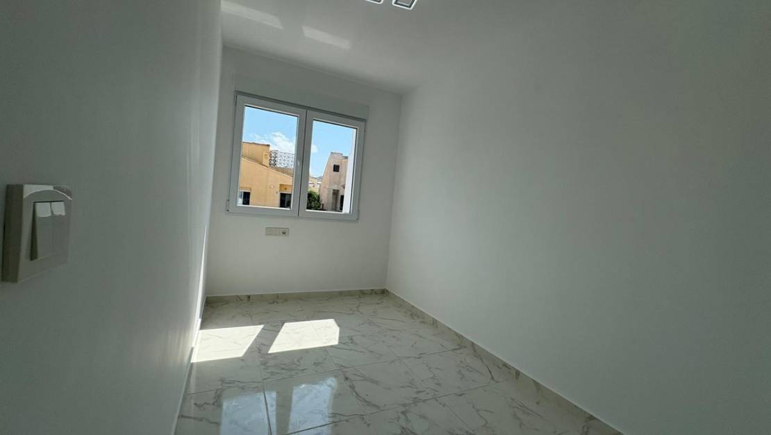 Sale - Villa - Torrevieja - Torrevieja Centro